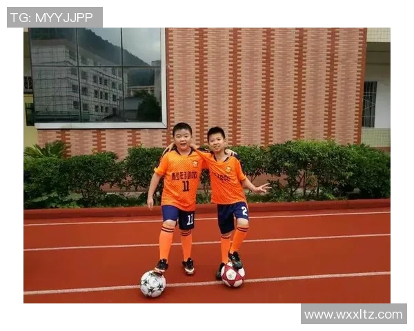 足球少年梦想启航 从球星到孩子们的足球成长之路