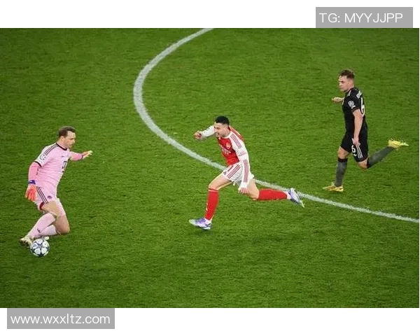 足球明星演绎角球绝技精彩瞬间解析与战术运用技巧探讨